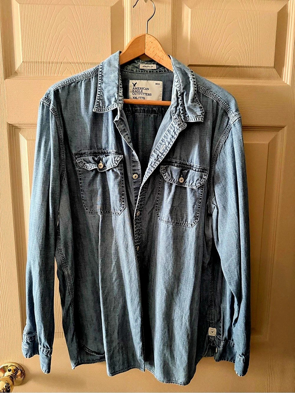 American Eagle Outfitters Blue Button Down Shirt Size XXL/TTG